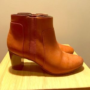 Light brown booties